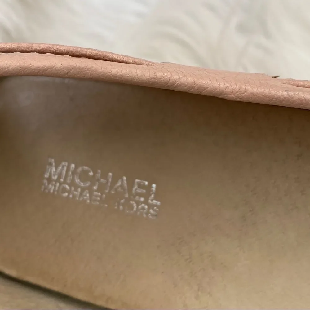 Michael Kors Daisy blush leather moccasins 9.5